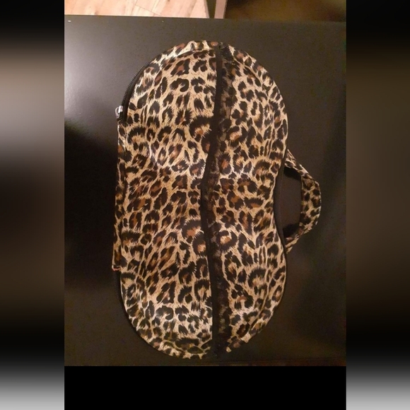 Leopard Bra Shaped Bag - Picture 2 of 8